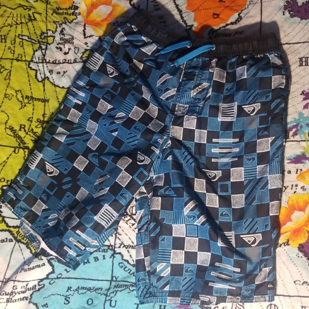 Boys swim trunks/shorts